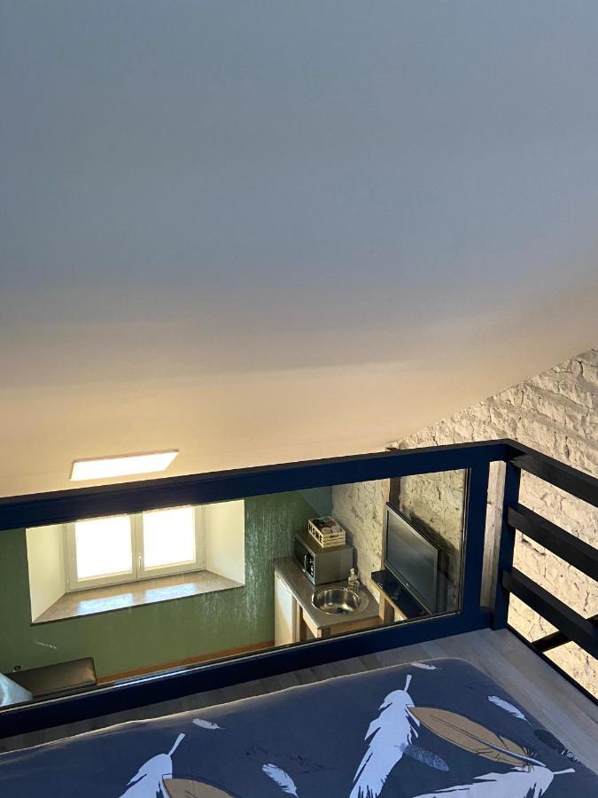 La Chambre des Carrelets Montigny-sur-l'Ain Extérieur photo